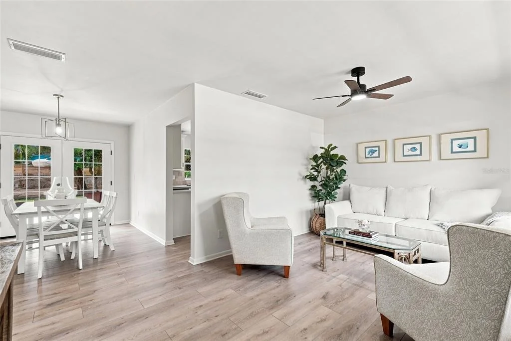 Photo of 6 MARILYN AVENUE