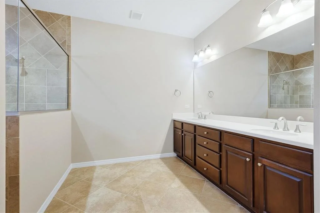 Photo of 640 HONEYFLOWER LOOP