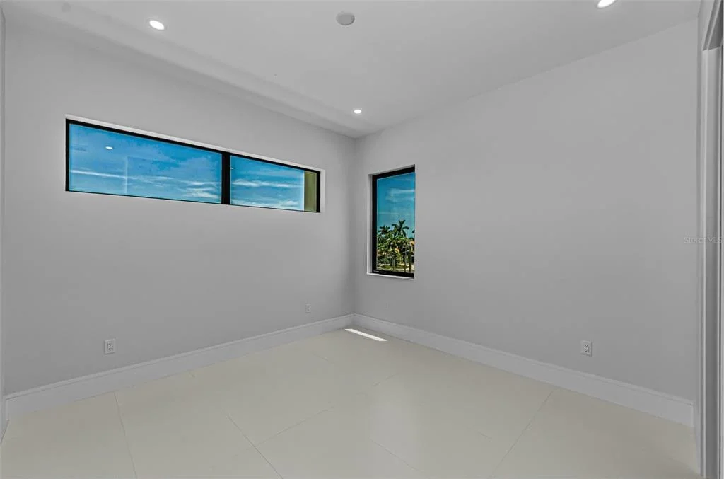 Photo of 43 DOLPHIN DRIVE