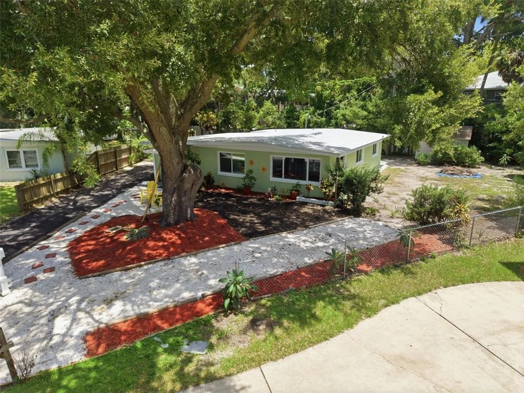 Photo of 1516 ADELE PLACE