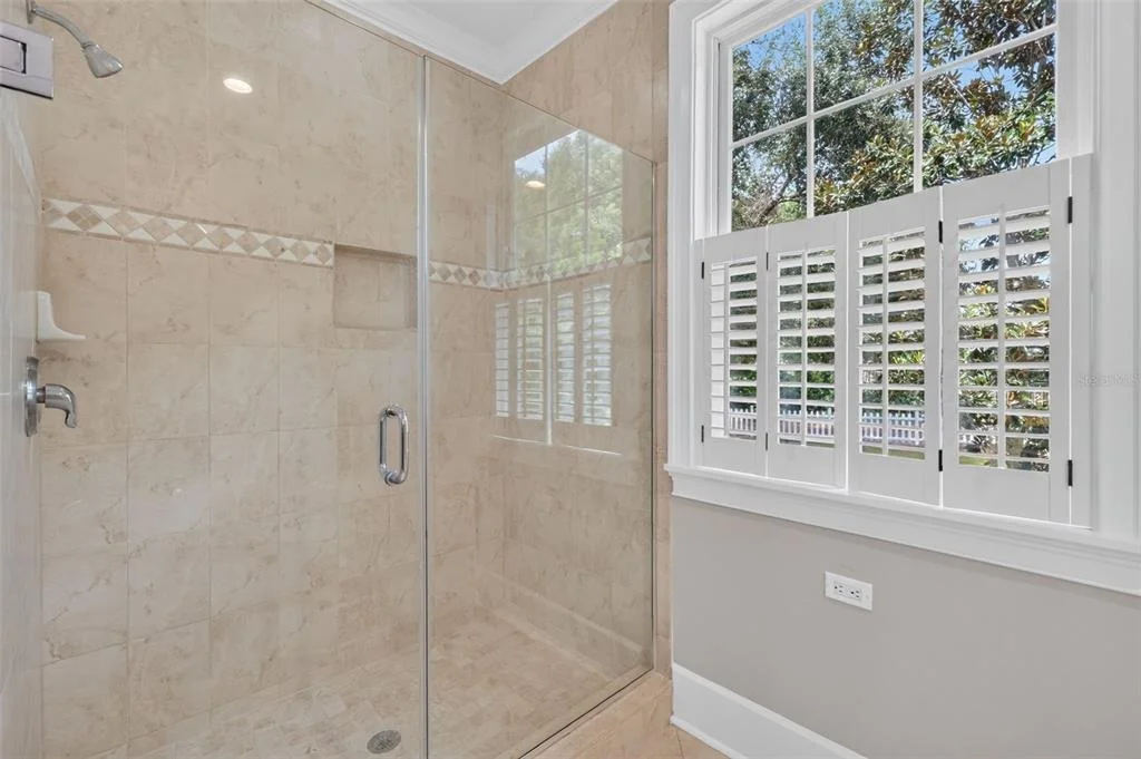 Photo of 580 W 10TH AVENUE