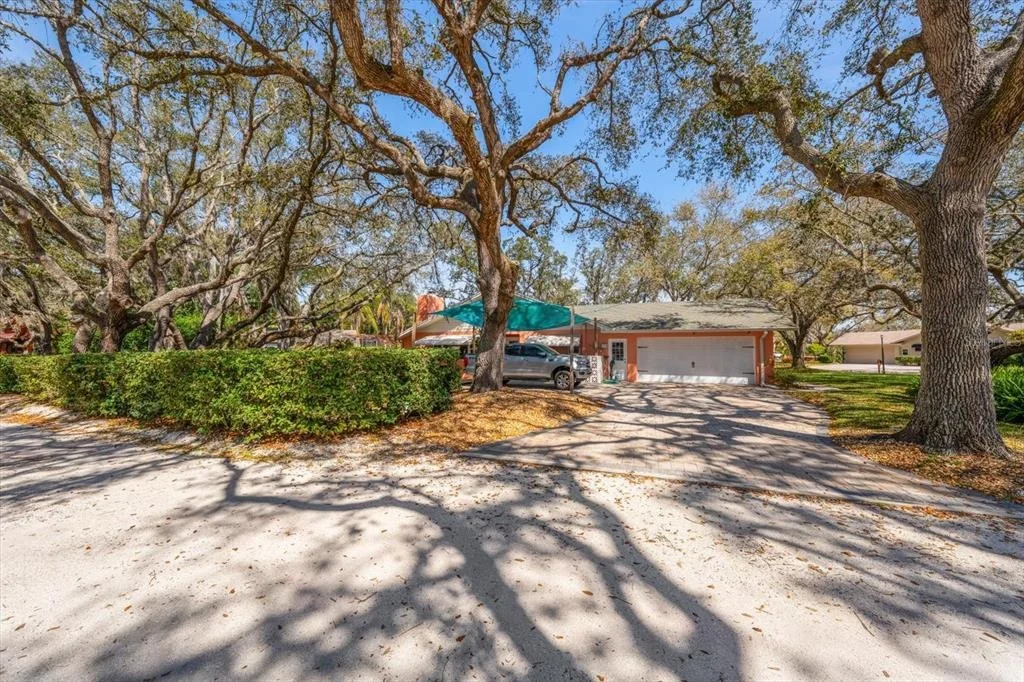 Photo of 1921 CARDINAL ROAD