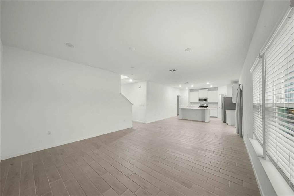 Photo of 3980 NE 34TH AVENUE