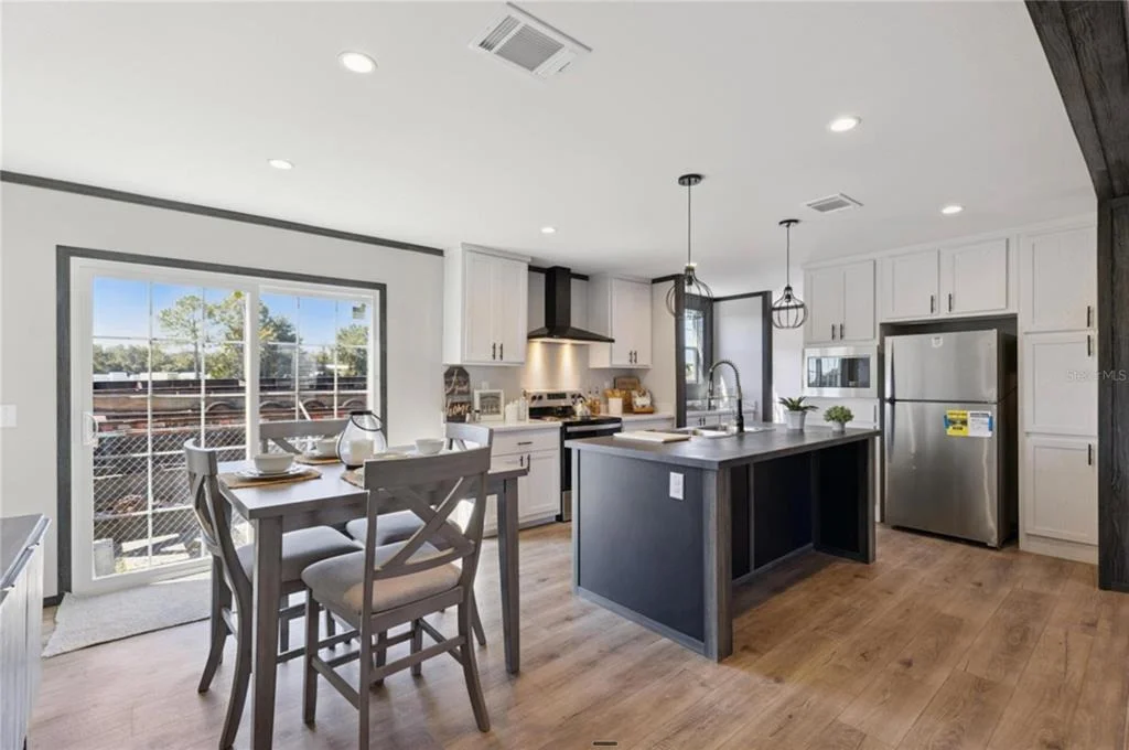 Photo of 1636 MISTLETOE STREET