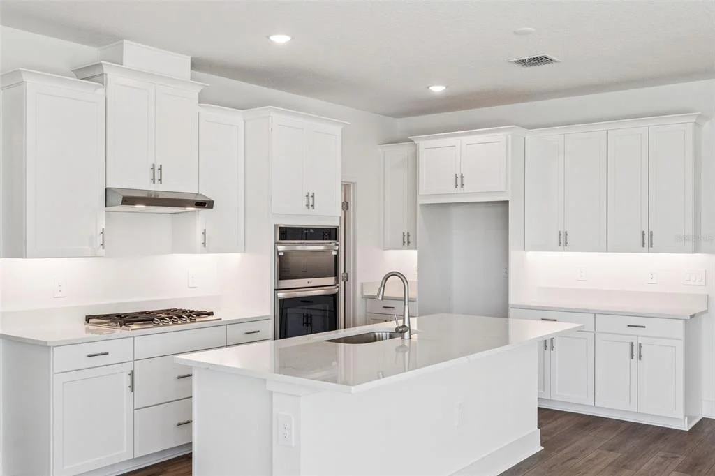 Photo of 526 EMERALD GROVE DRIVE