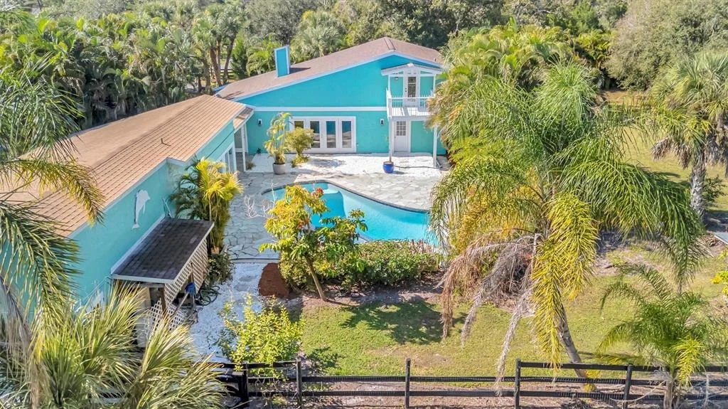 Photo of 403 LONGBOW TRAIL