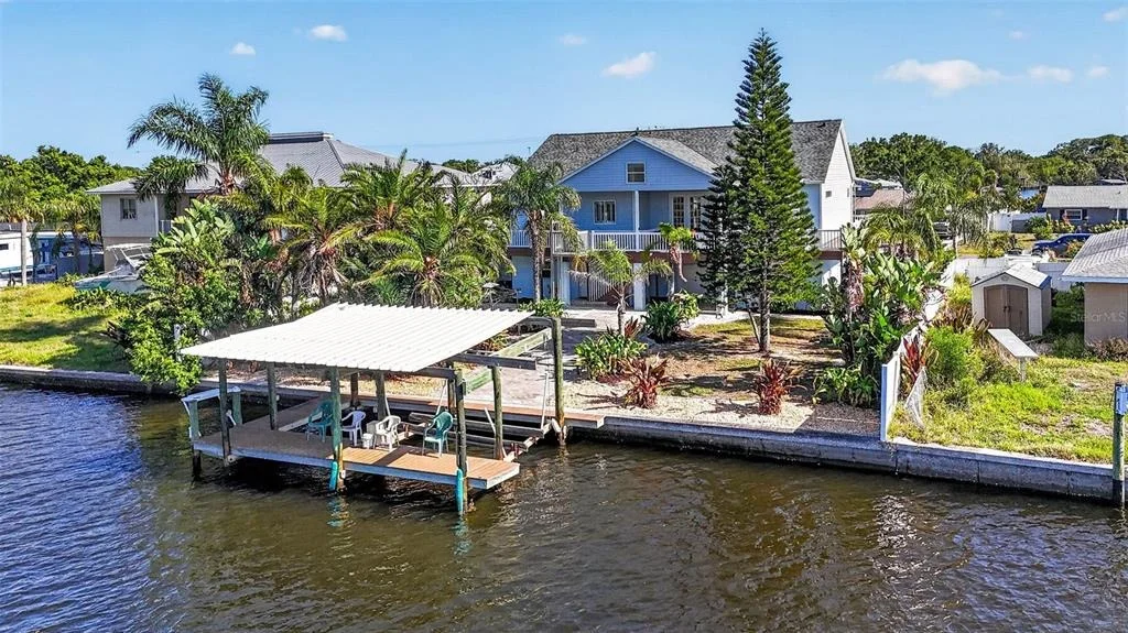 Photo of 821 BLUE HERON BOULEVARD