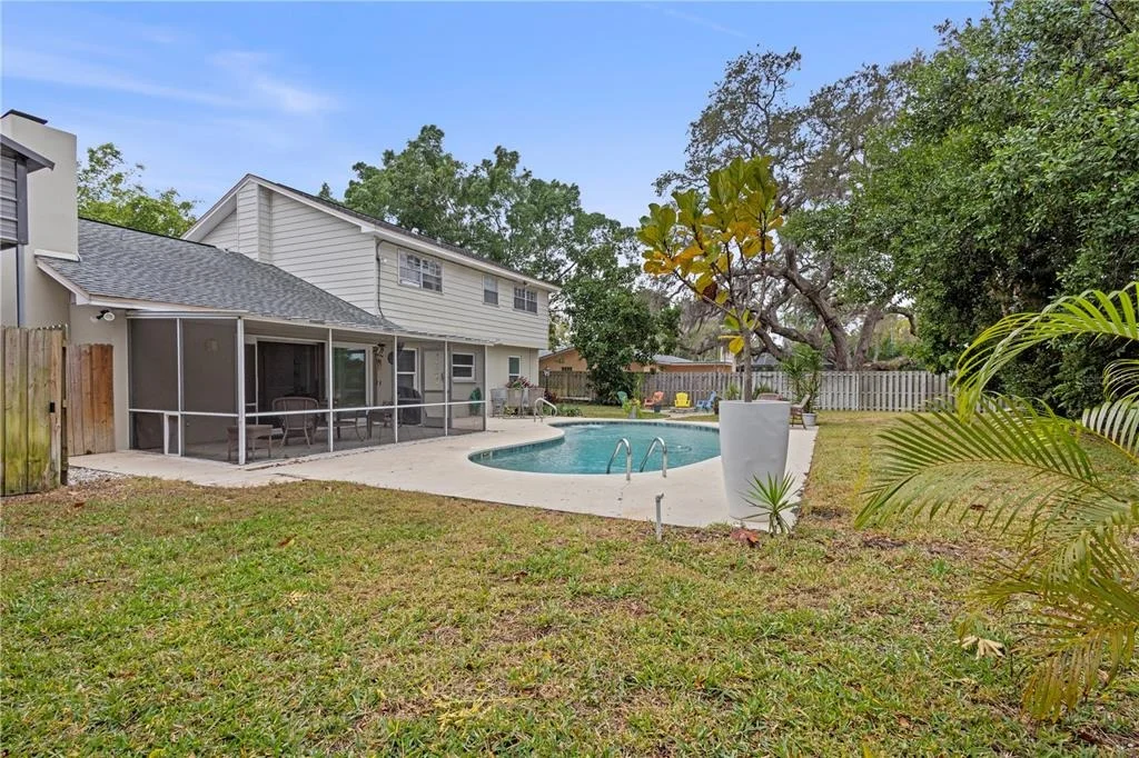 Photo of 1437 GLENVIEW ROAD