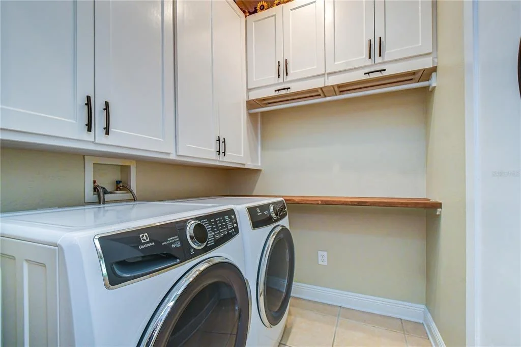 Photo of 6135 CHURCHSIDE DRIVE