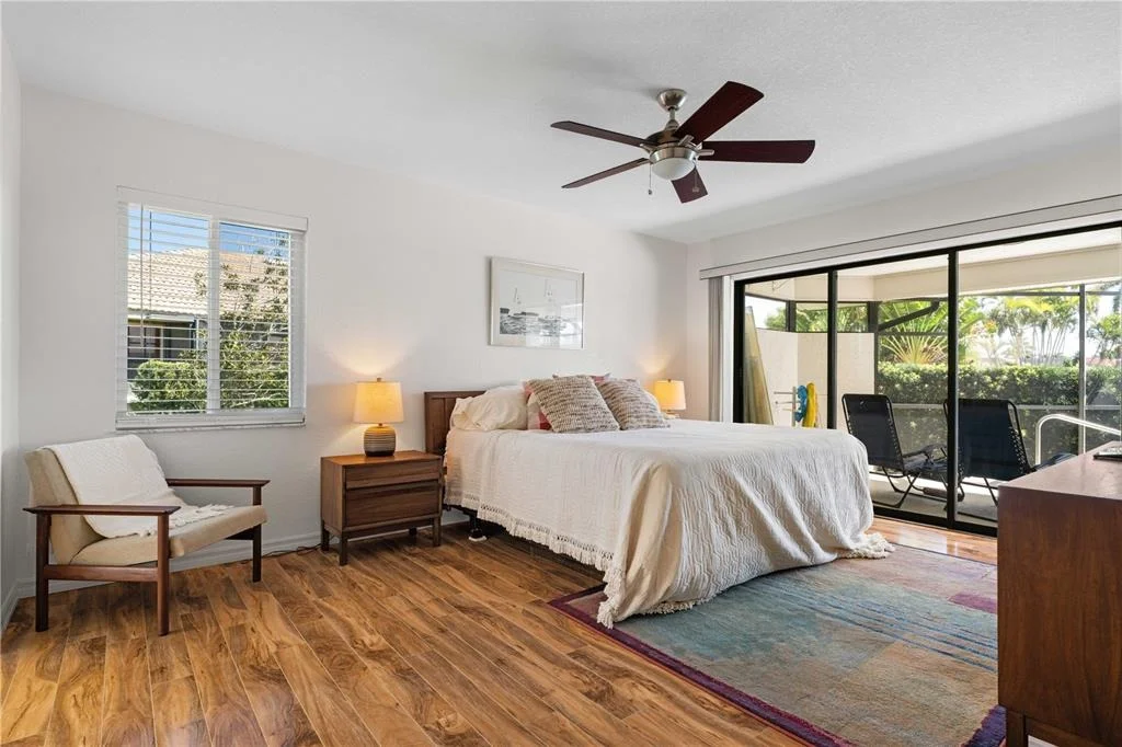 Photo of 308 COLONY POINT DRIVE