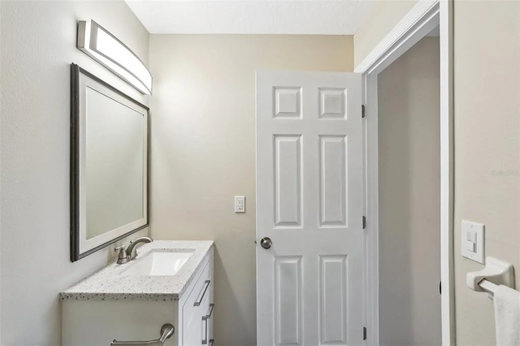 Photo of 1203 16TH CIRCLE SE
