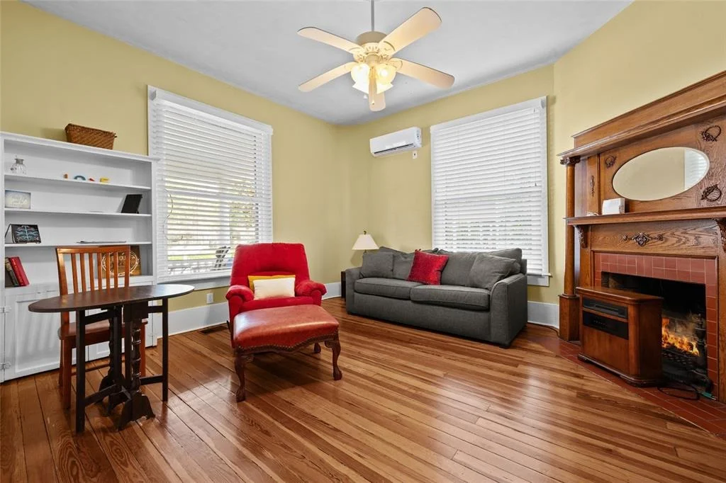 Photo of 205 SE 7TH STREET