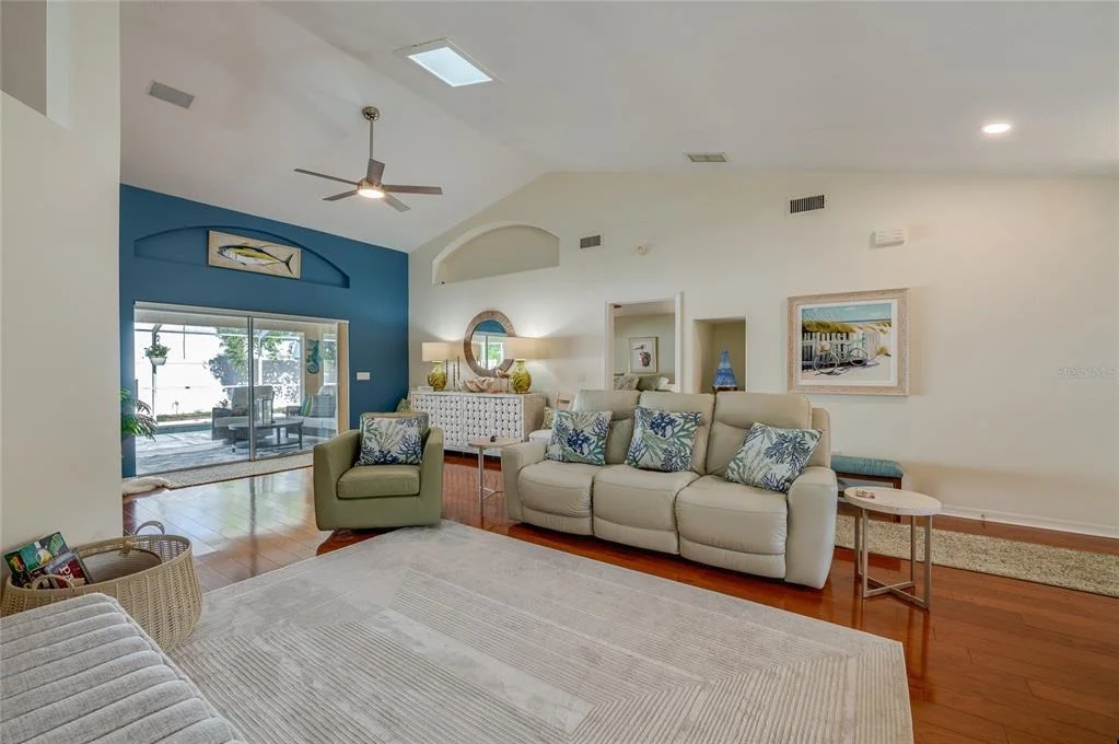 Photo of 30 EVANS DRIVE