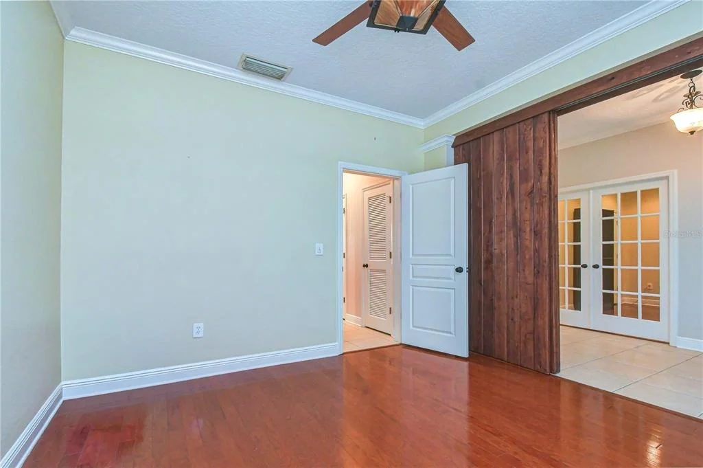 Photo of 6135 CHURCHSIDE DRIVE