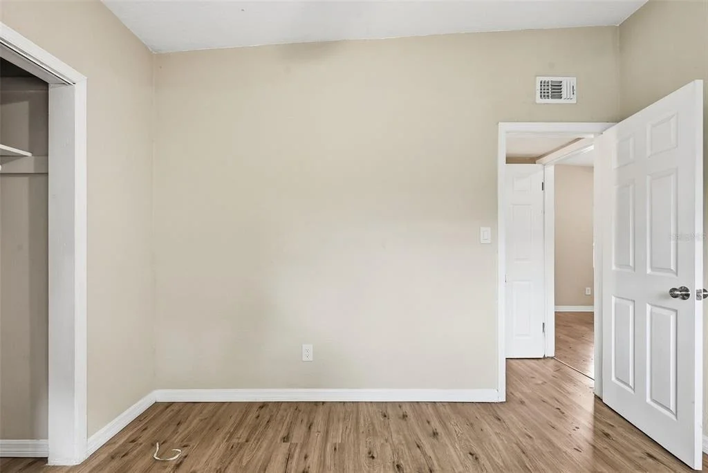 Photo of 6138 OAKCREST CIRCLE