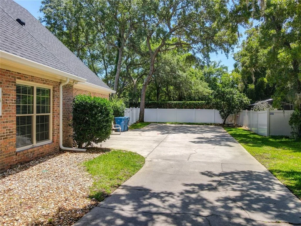 Photo of 38 WINDING CREEK WAY