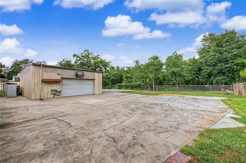 Photo of 2216 PINECREST DRIVE