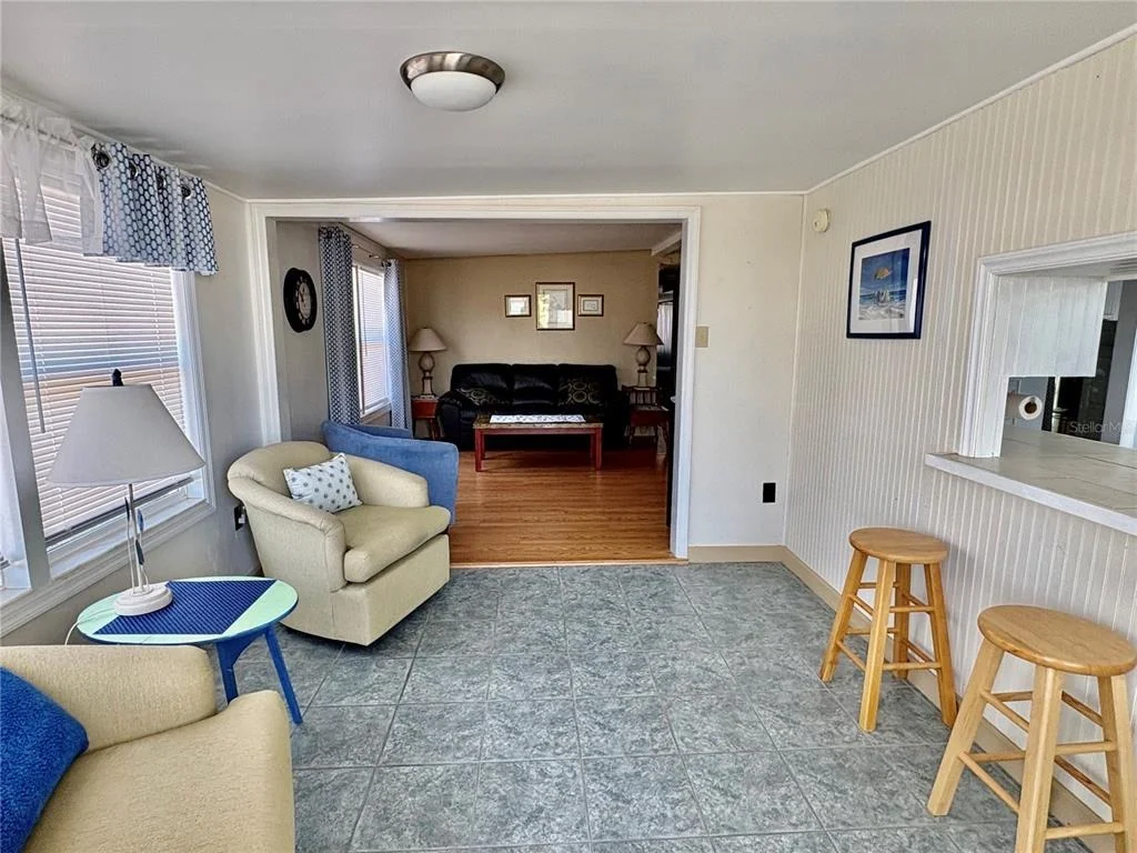 Photo of 603 S GREEN CIRCLE