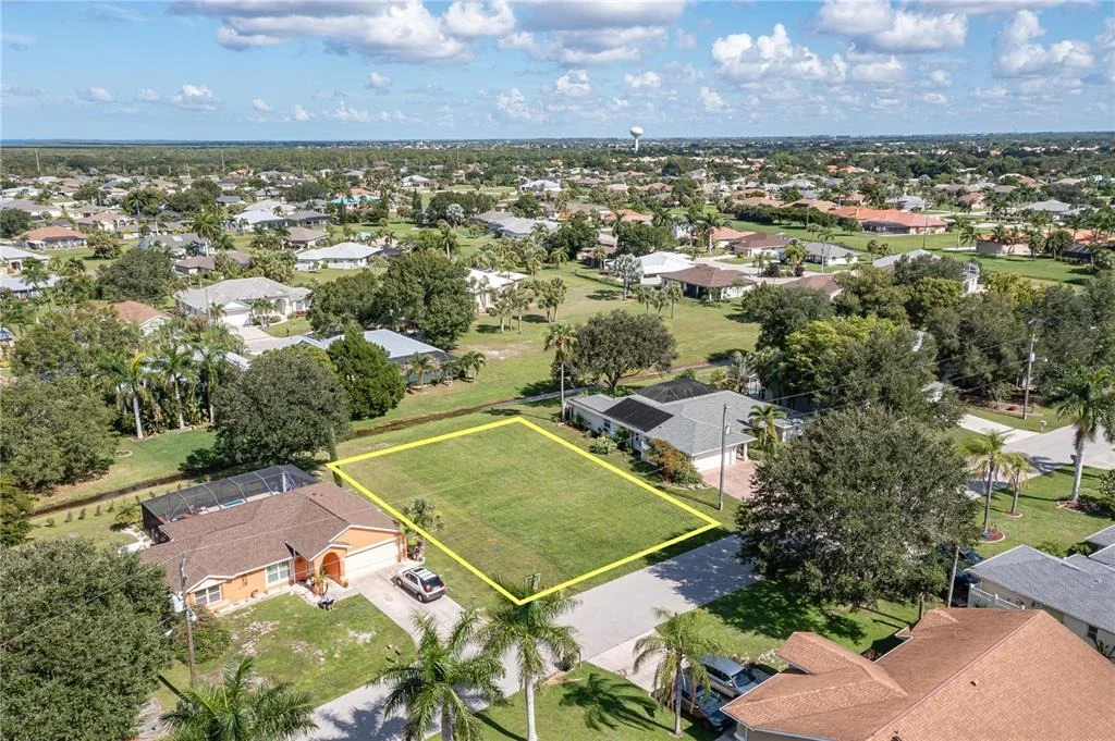 Photo of 7535 CORAL TREE