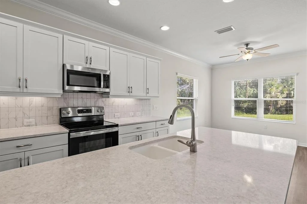 Photo of 128 AVENS DR