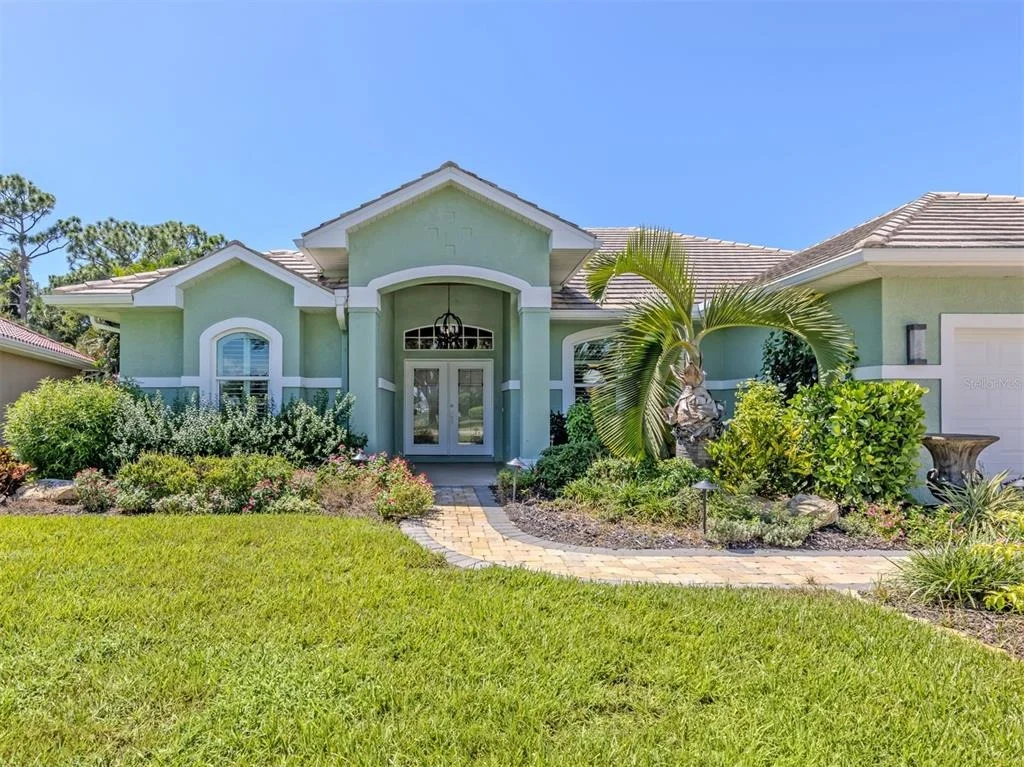 Photo of 143 WAYFOREST DRIVE