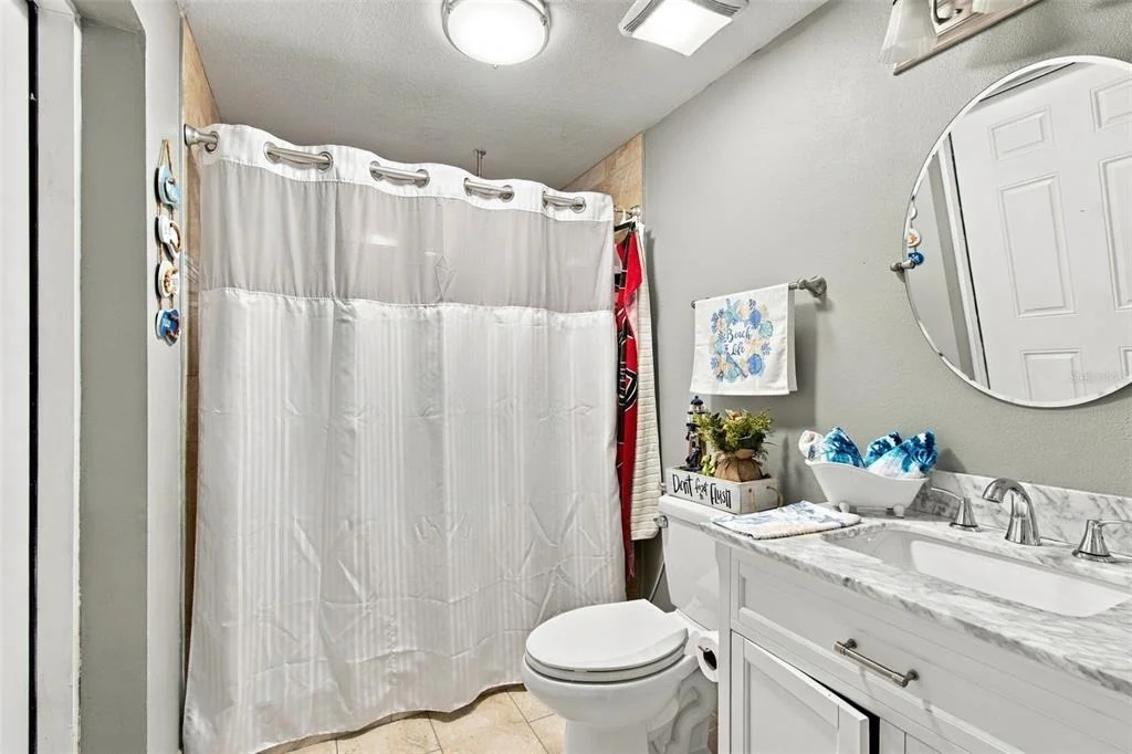 Photo of 1325 OAKCREST DRIVE