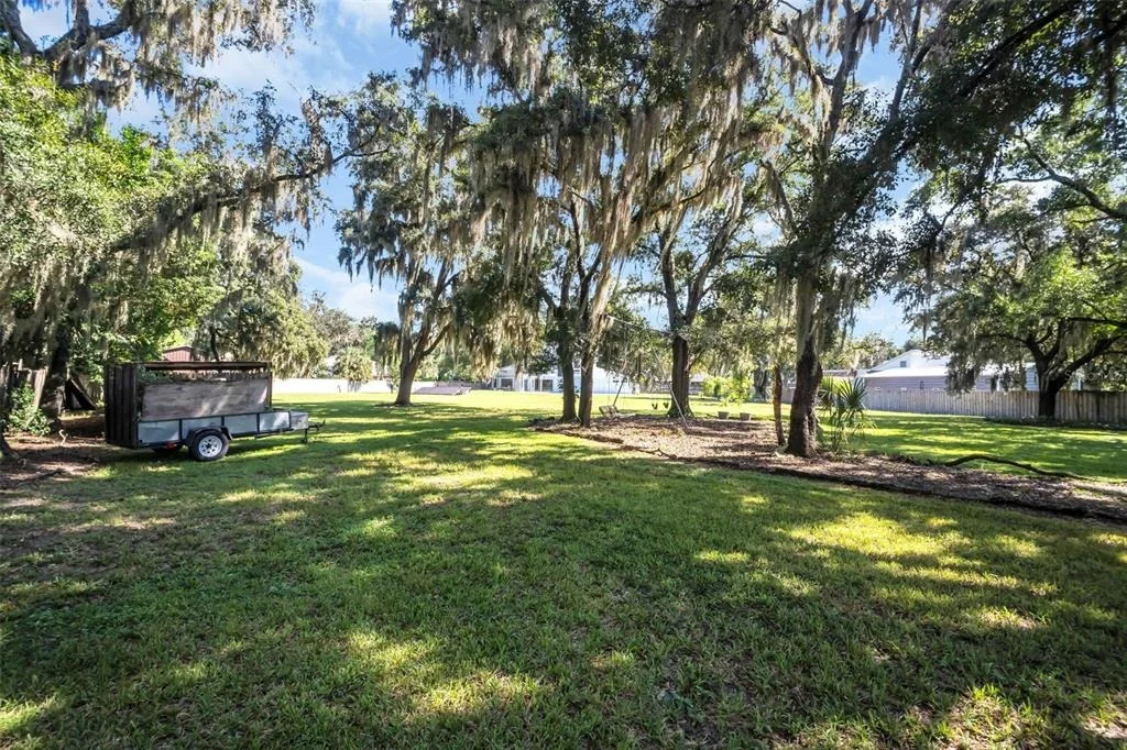 Photo of 810 WARREN ROAD
