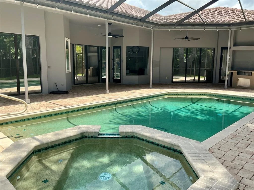 Photo of 126 OLD OAK CIRCLE