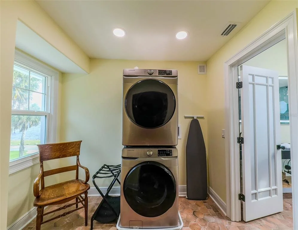 Photo of 4946 HALIFAX DRIVE