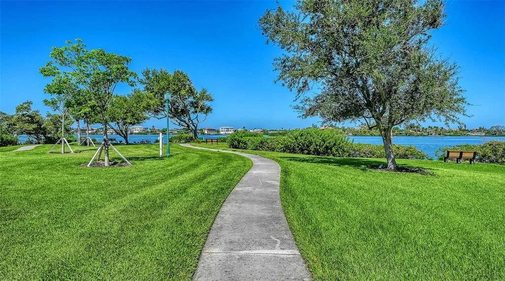 Photo of 321 LOOKOUT POINT DRIVE