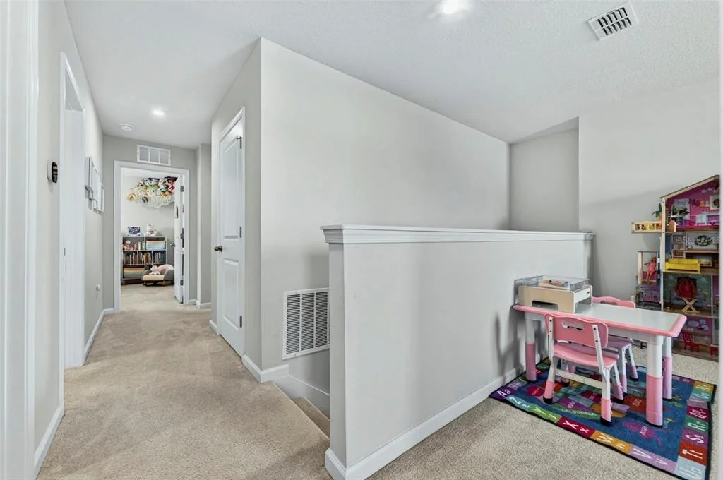 Photo of 381 CRESTWIND DRIVE