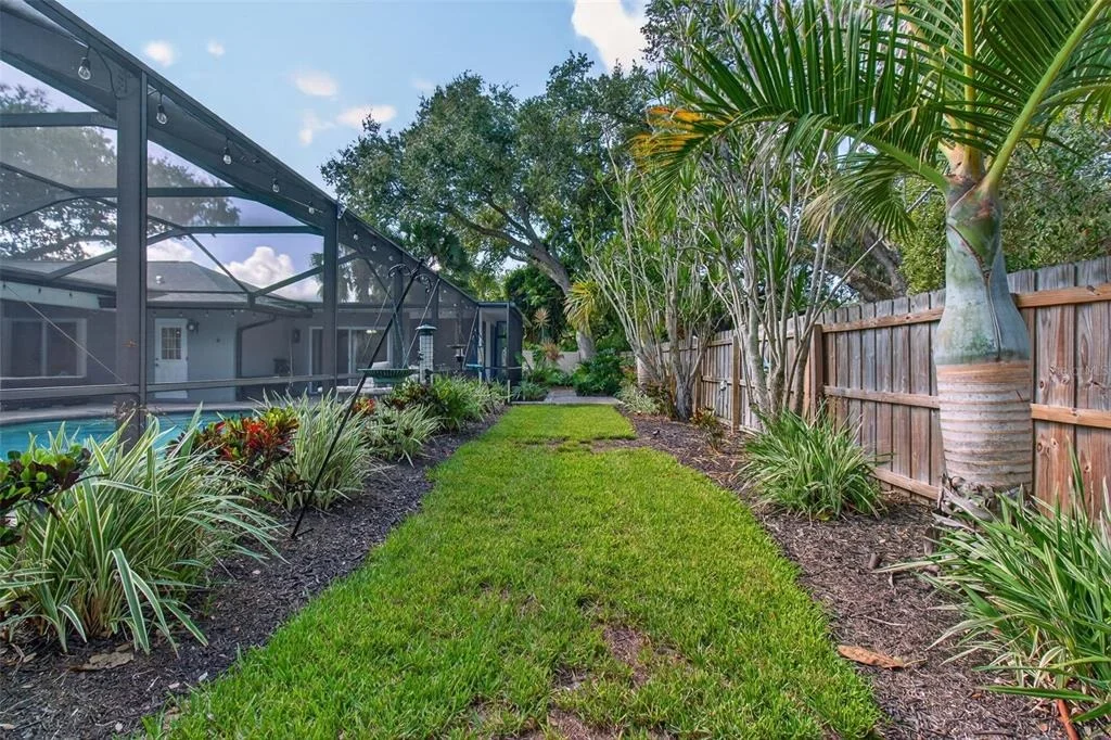 Photo of 10588 139TH WAY