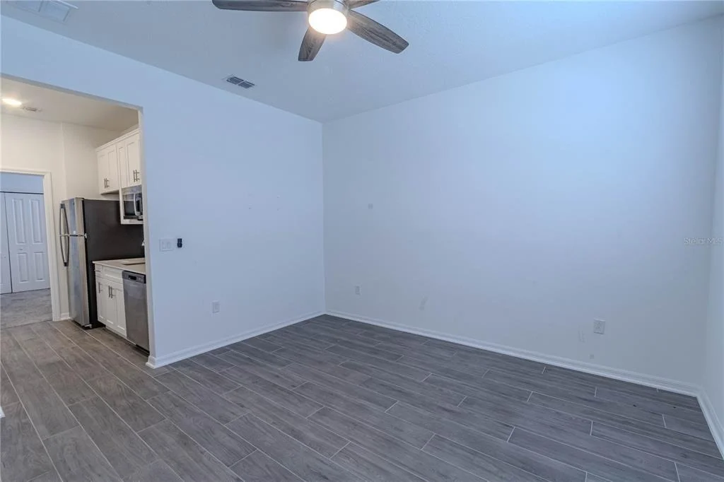 Photo of 407 THREE OAKS DRIVE