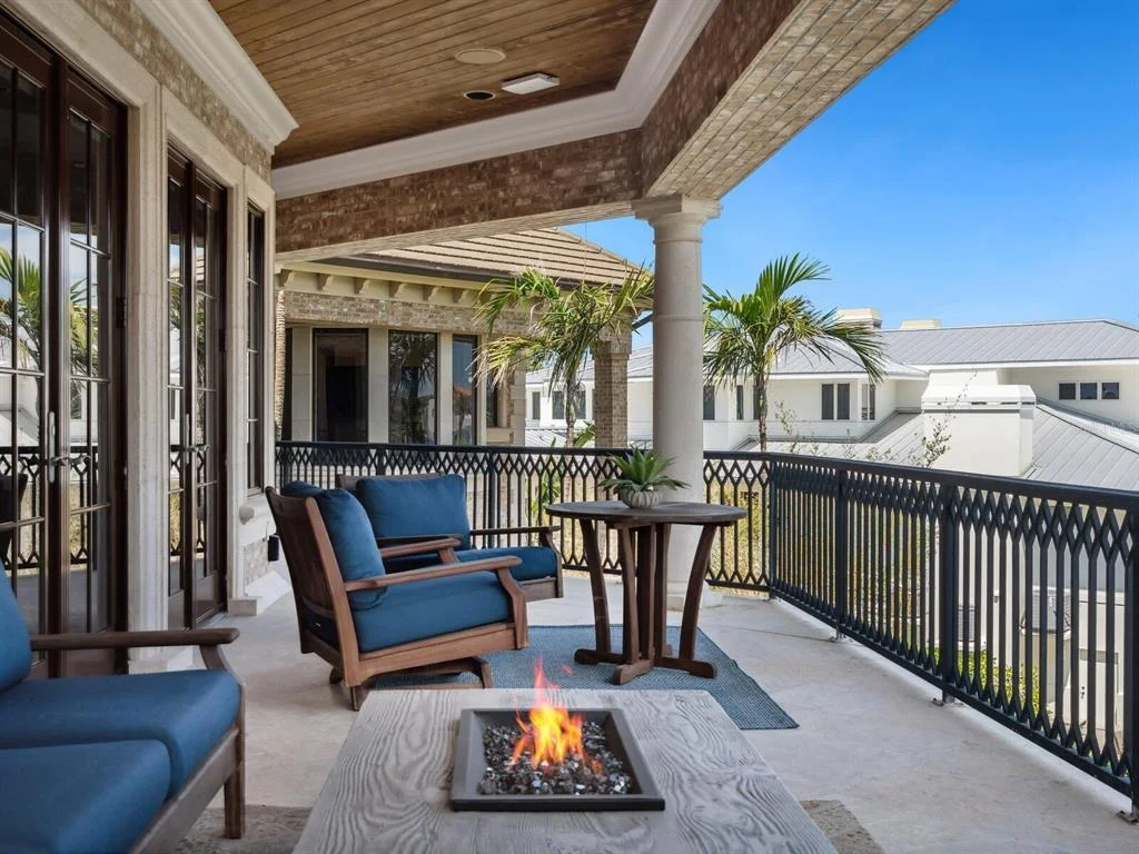 Photo of 1423 HILLVIEW DRIVE