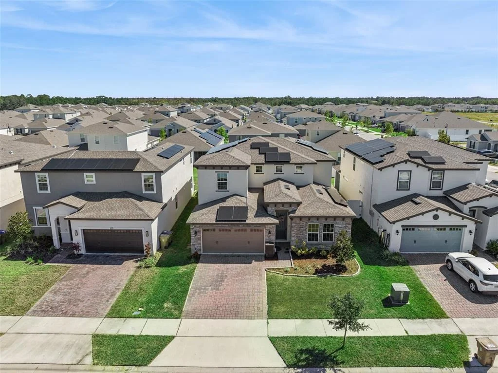 Photo of 1111 LONE PALM WAY