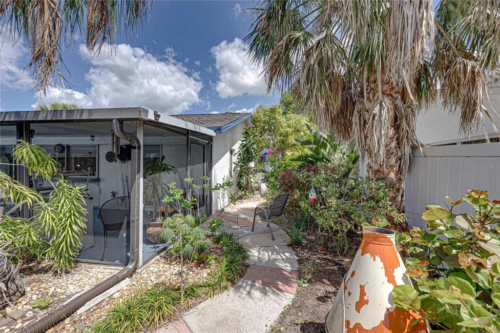 Photo of 906 SAGO PALM WAY