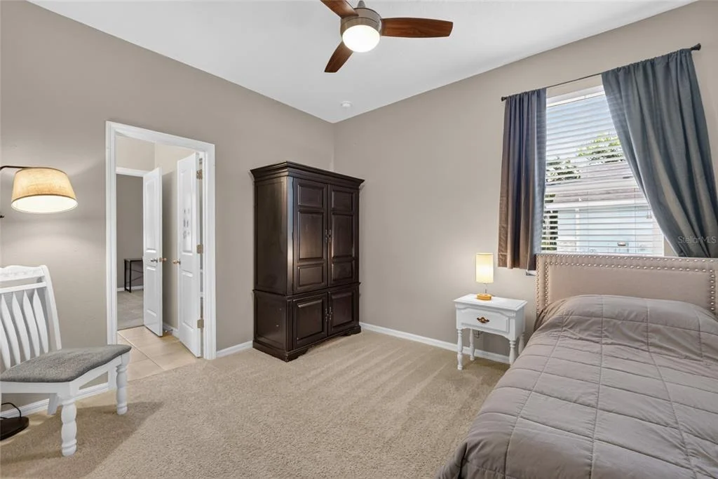 Photo of 5198 NE 19TH PLACE