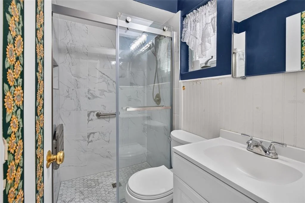 Photo of 568 MANOR DRIVE