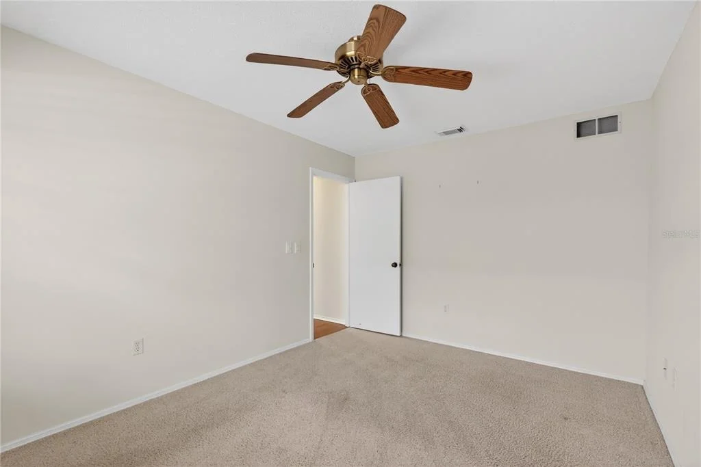 Photo of 5852 LINCOLN ROAD