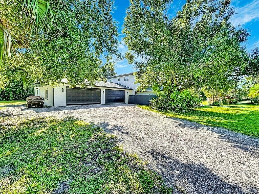 Photo of 1409 LAVILLA ROAD