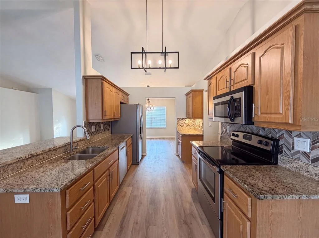 Photo of 431 HARBOUR LIGHTS DRIVE
