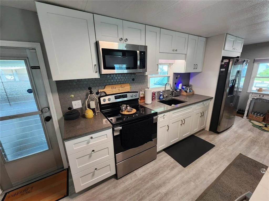 Photo of 5316 CHATEAU LANE