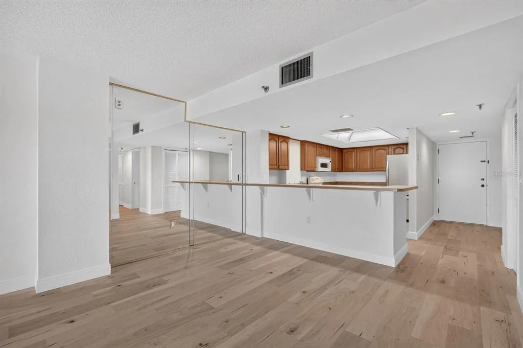 Photo of Unit 4E at 1513 OCEAN SHORE BOULEVARD