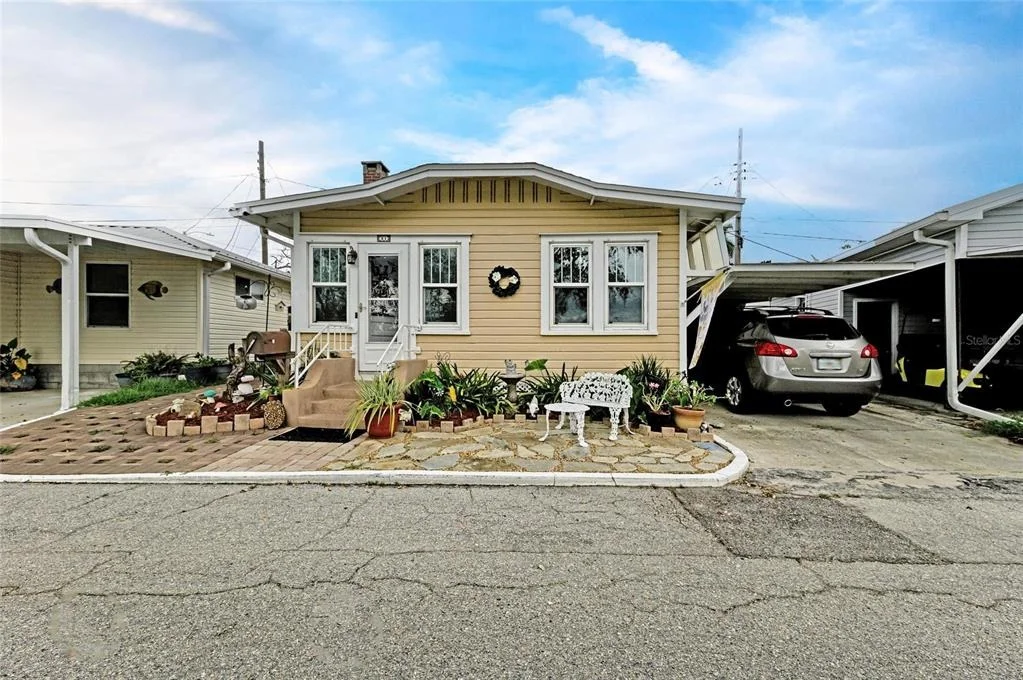 Photo of 31 SEMINOLE DRIVE
