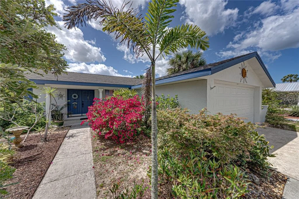 Photo of 906 SAGO PALM WAY