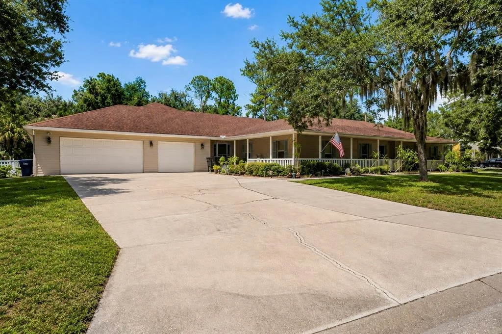 Photo of 608 WOODVIEW WAY