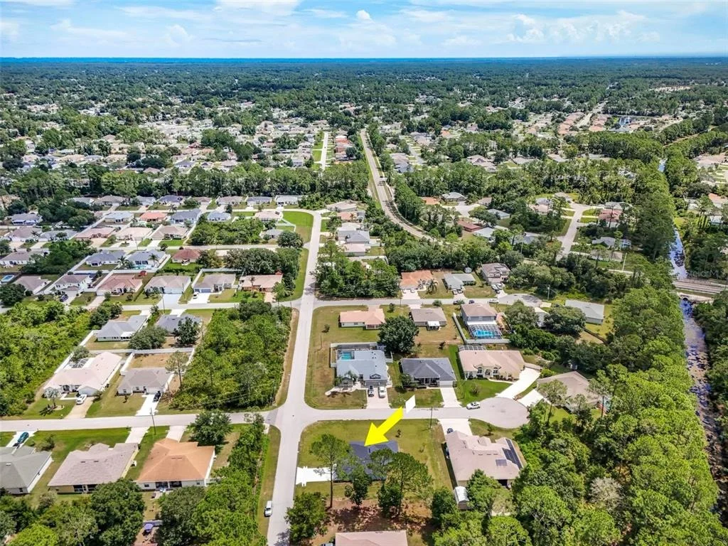 Photo of 52 ROXBORO DRIVE