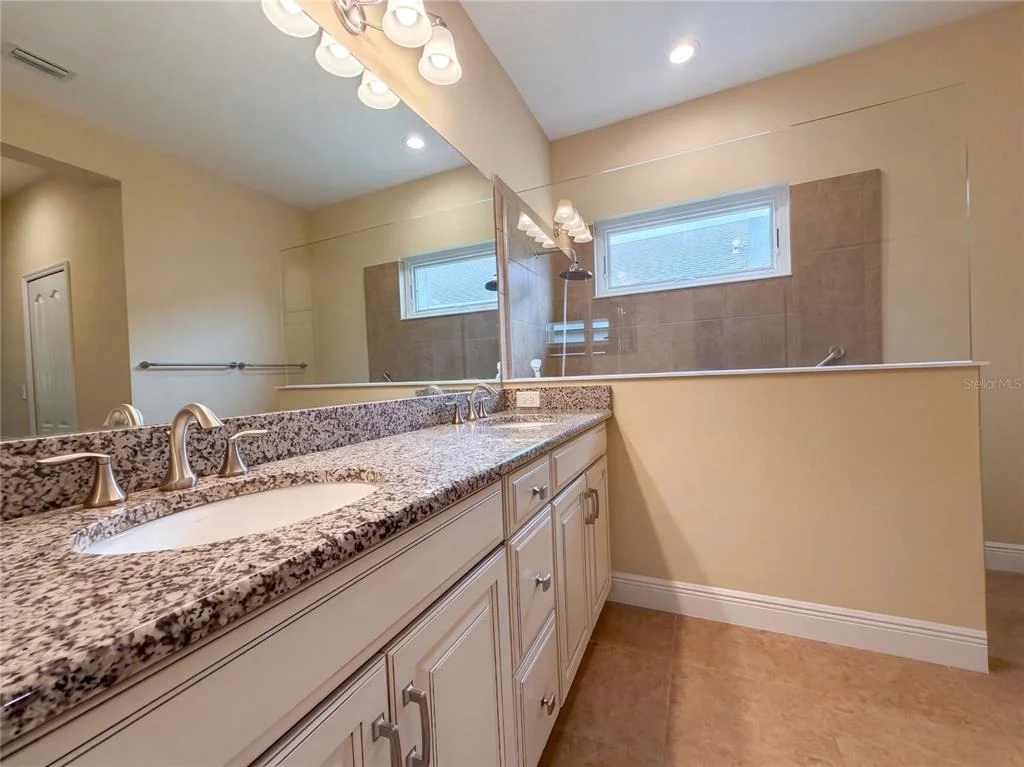 Photo of 1121 THORNBURY DRIVE