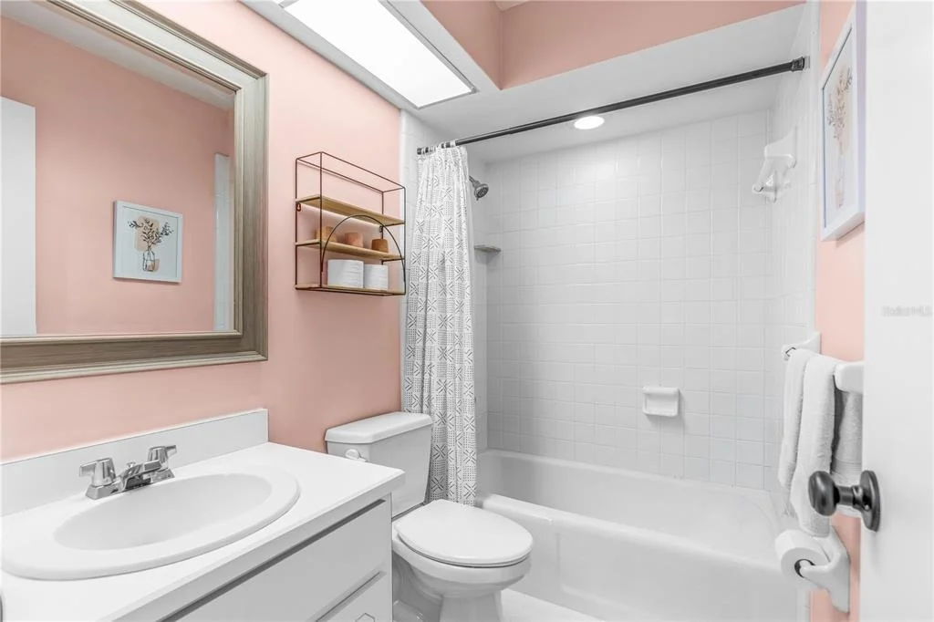 Photo of 285 BAYRIDGE COURT