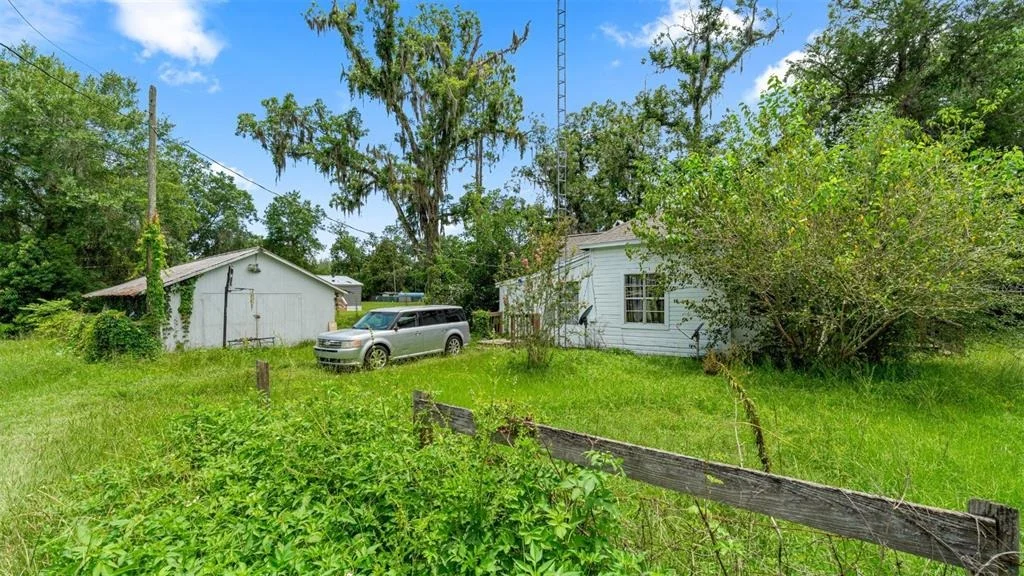 Photo of 5698 NAVARRE AVENUE